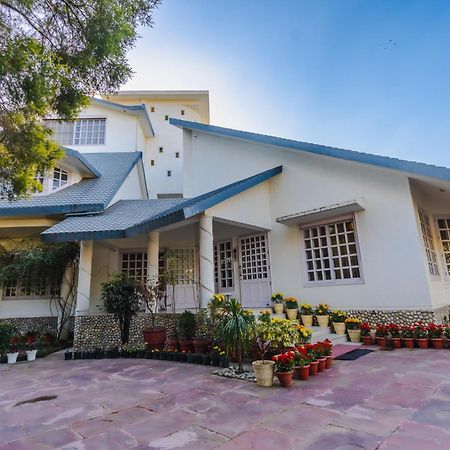 Saffron Leaf W567 Hotel Dehradun Luaran gambar