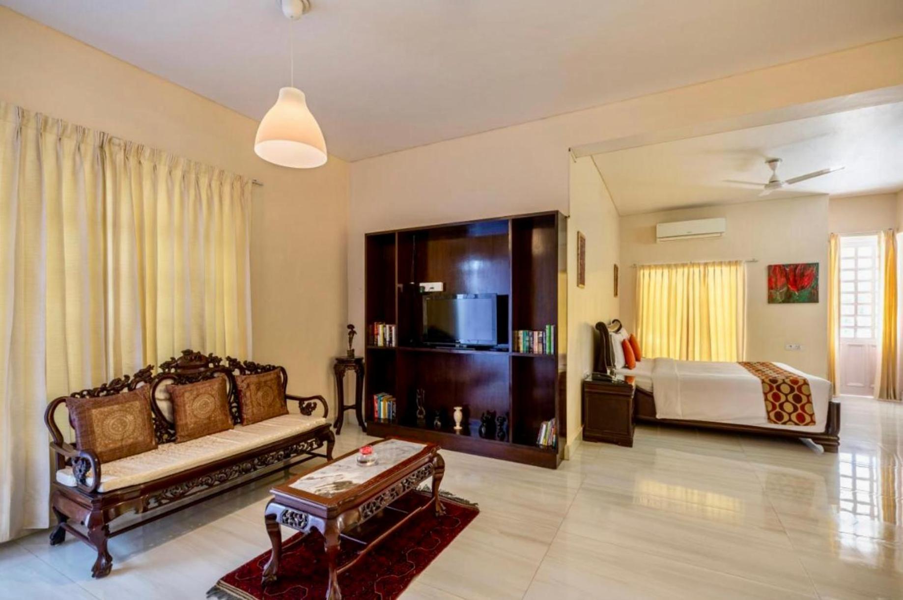 Saffron Leaf W567 Hotel Dehradun Luaran gambar