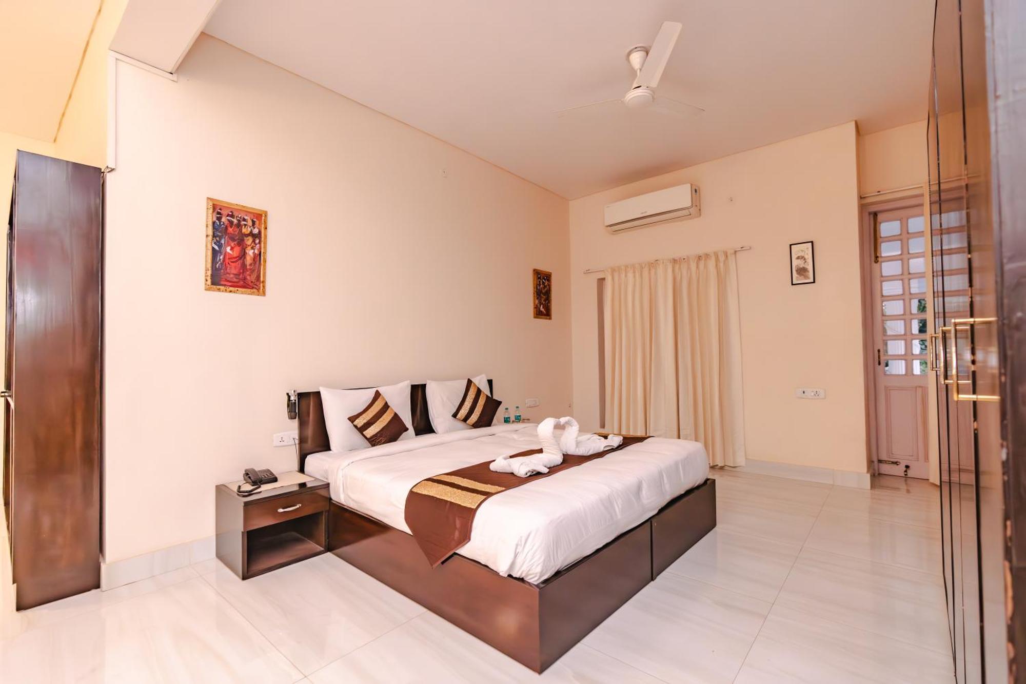 Saffron Leaf W567 Hotel Dehradun Luaran gambar