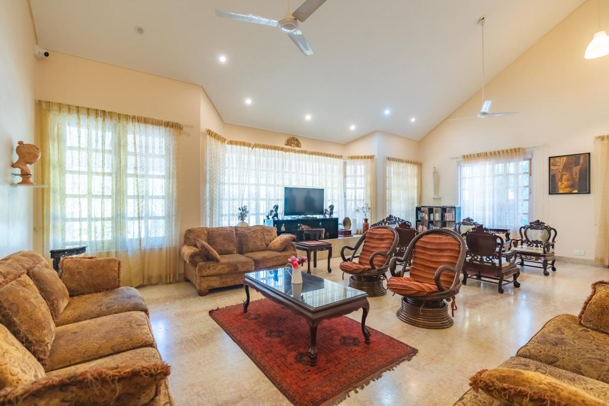 Saffron Leaf W567 Hotel Dehradun Luaran gambar